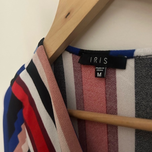 Iris blouse size M excellent used condition - Picture 9 of 13